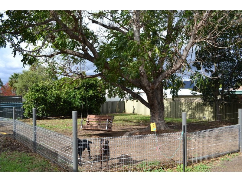 10 Susan Street, Kootingal NSW 2352