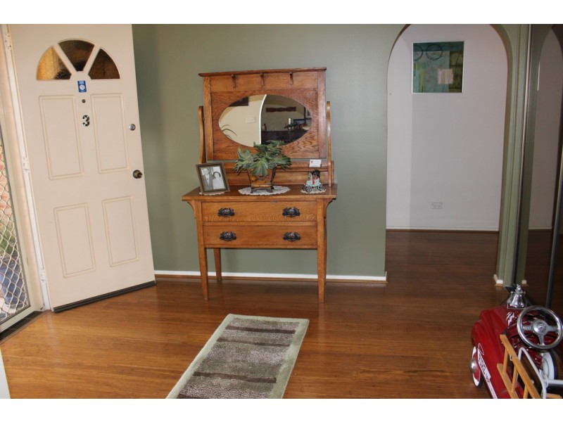 3 Kurrajong Street, Tamworth NSW 2340