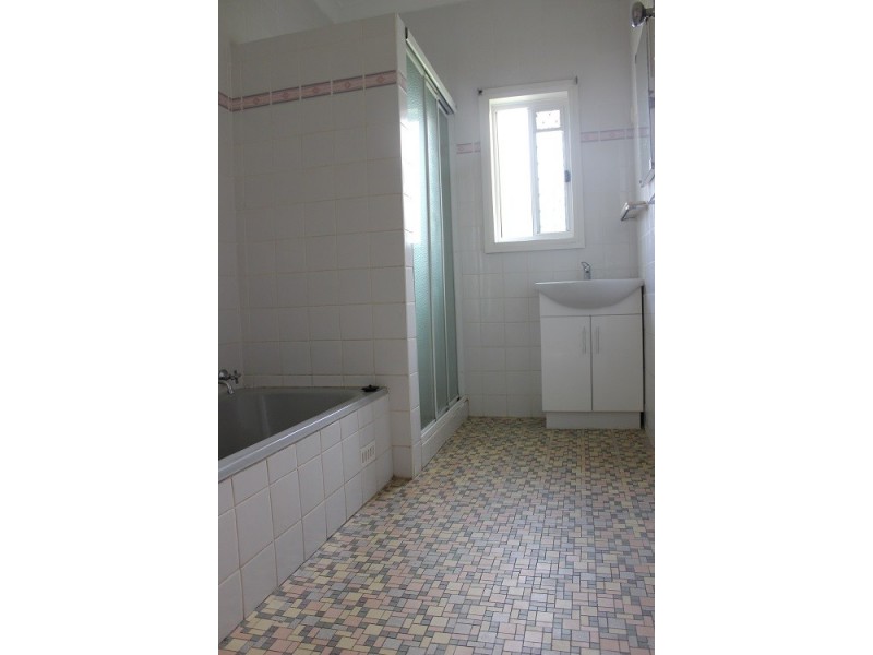 93 Robert Street, Tamworth NSW 2340