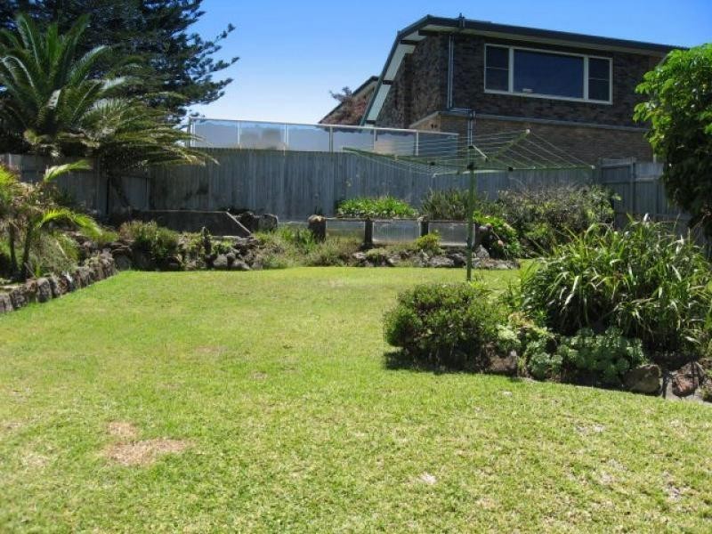 7 Molong Street, North Curl Curl NSW 2099
