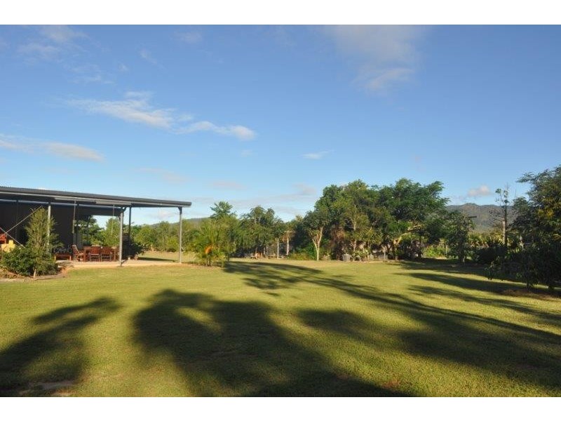 1 Pappins Road, Helens Hill QLD 4850