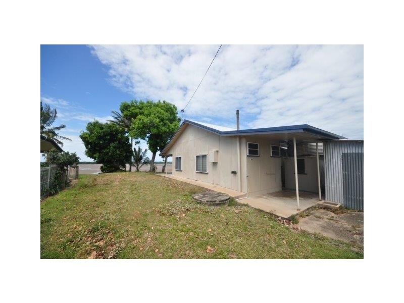 30 John Dory Street, Taylors Beach QLD 4850