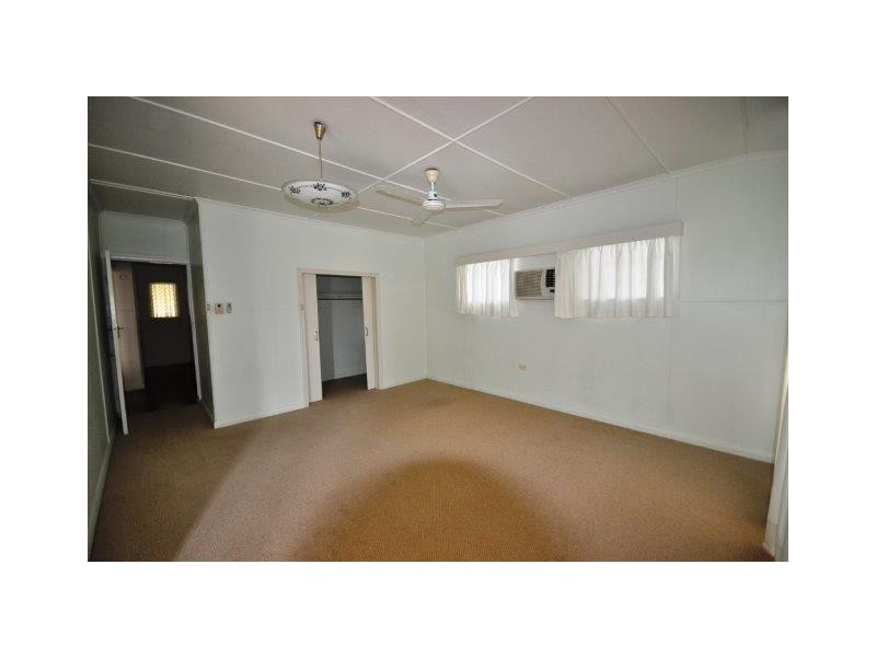 24 Patterson Parade, Lucinda QLD 4850