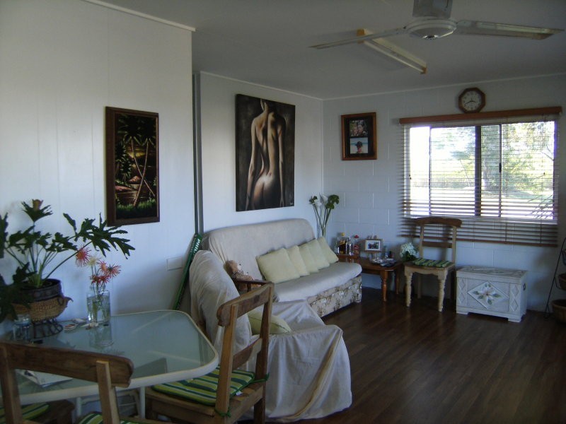 17 Mambrini Street, Halifax QLD 4850