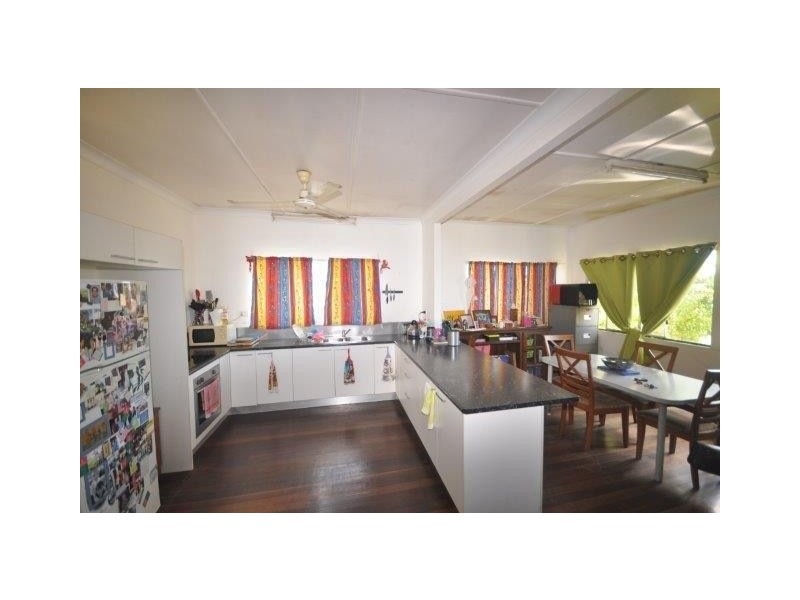 94 Musgrave Street, Halifax QLD 4850