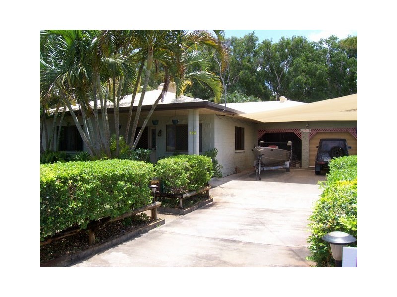 123 John Dory Street, Taylors Beach QLD 4850