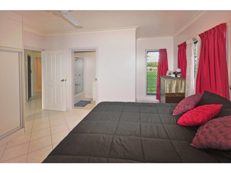 11 Patterson Parade, Lucinda QLD 4850