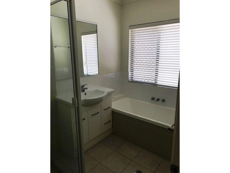 2/2 Liverpool Street, Cardwell QLD 4849