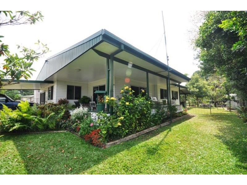 9 Chamberlain Street, Ingham QLD 4850