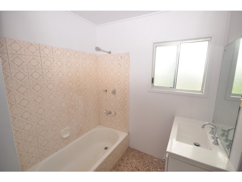 3-7 Scott Street, Halifax QLD 4850