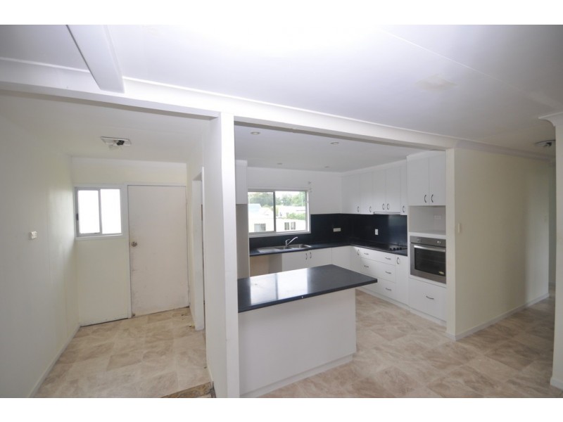 3-7 Scott Street, Halifax QLD 4850