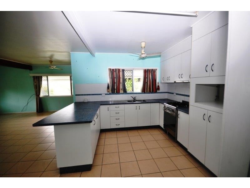 15 Dutton Street, Ingham QLD 4850