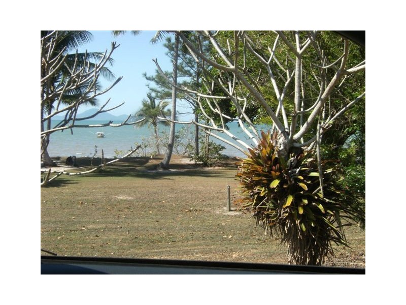 67 Marine Parade, Cardwell QLD 4849