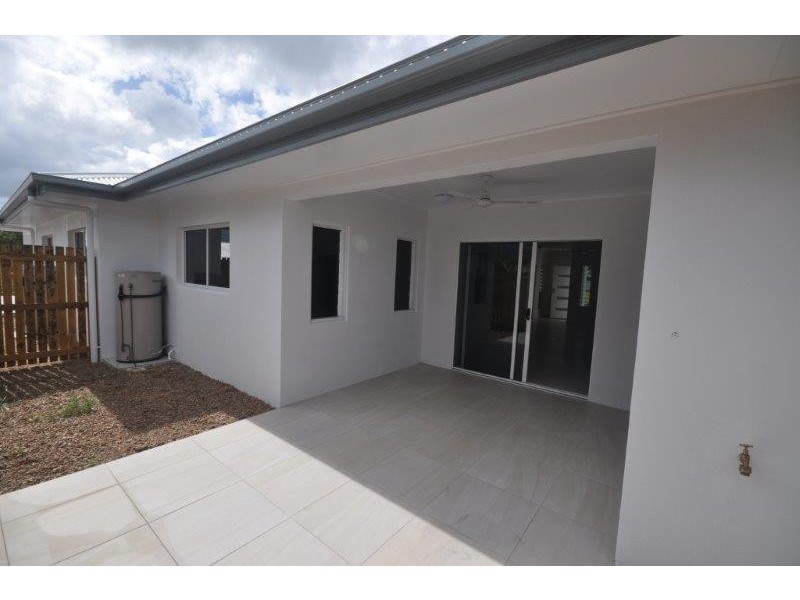 4/2 Renouf Street, Ingham QLD 4850