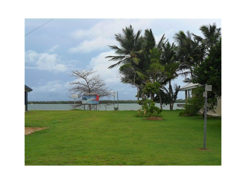 17 John Dory Street, Taylors Beach QLD 4850