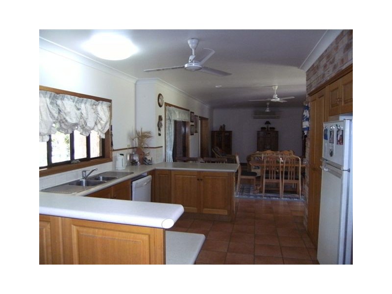 944 Hawkins Creek Road, Hawkins Creek QLD 4850