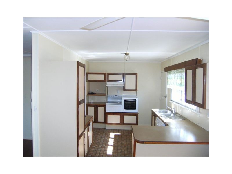 166 Victoria Street, Cardwell QLD 4849