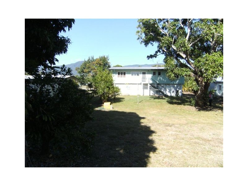 166 Victoria Street, Cardwell QLD 4849
