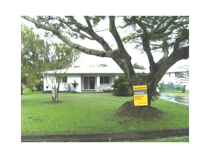 4 Shaw Avenue, Halifax QLD 4850