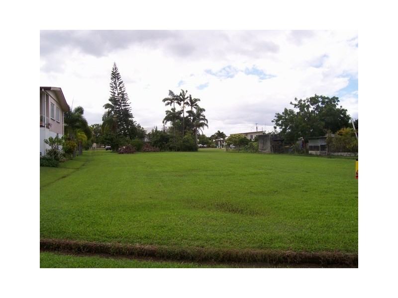 20 Wallis st, Trebonne QLD 4850