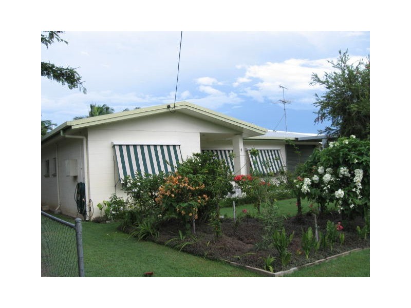 4 Salmon Street, Taylors Beach QLD 4850