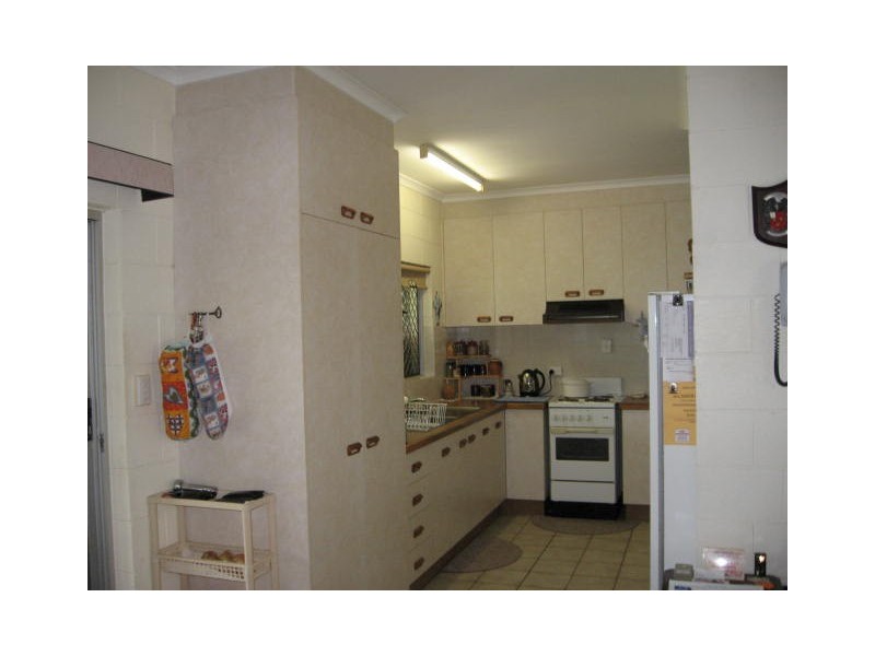 4 Salmon Street, Taylors Beach QLD 4850