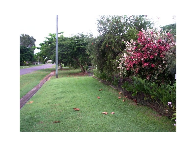 4 Salmon Street, Taylors Beach QLD 4850