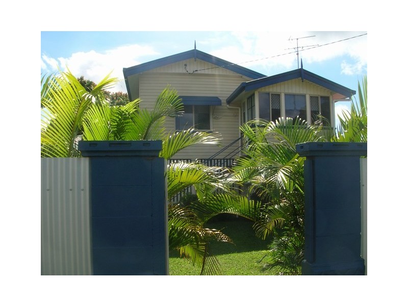 6 Palm Av, Ingham QLD 4850
