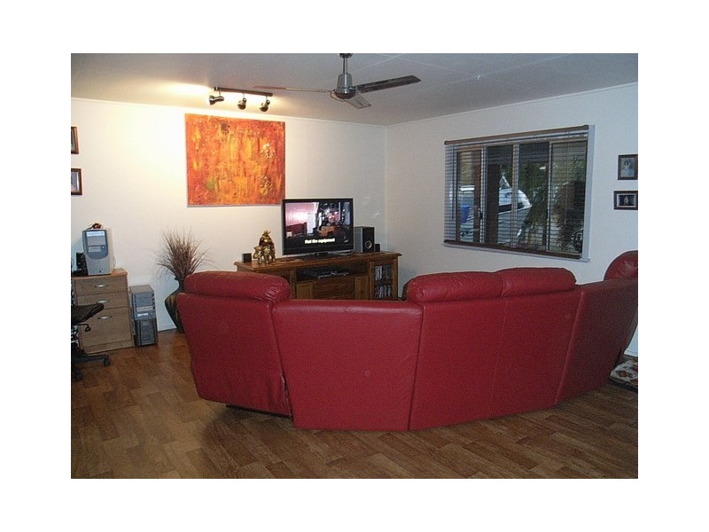 21 Barramundi St, Taylors Beach QLD 4850
