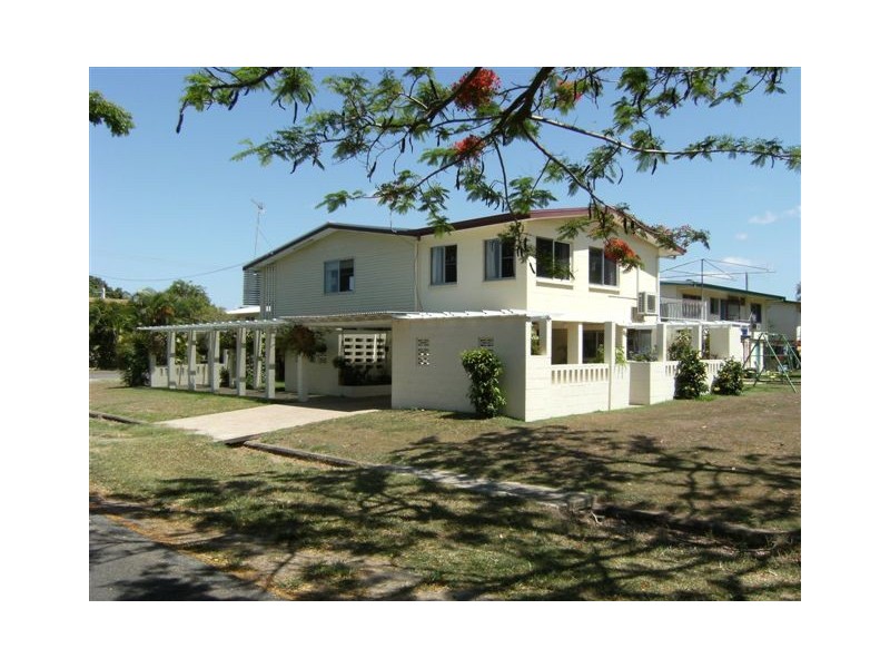 2 MacDonald, Ingham QLD 4850