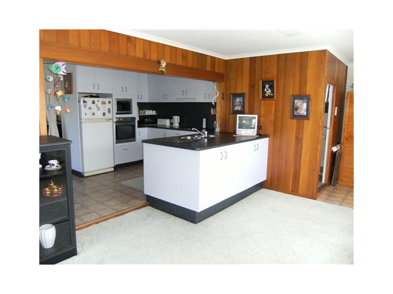 2 MacDonald, Ingham QLD 4850