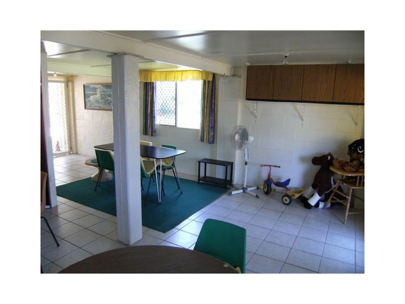 2 MacDonald, Ingham QLD 4850