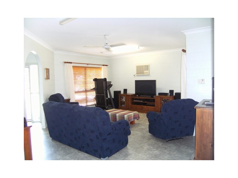 18 Banksia St, Forrest Beach QLD 4850