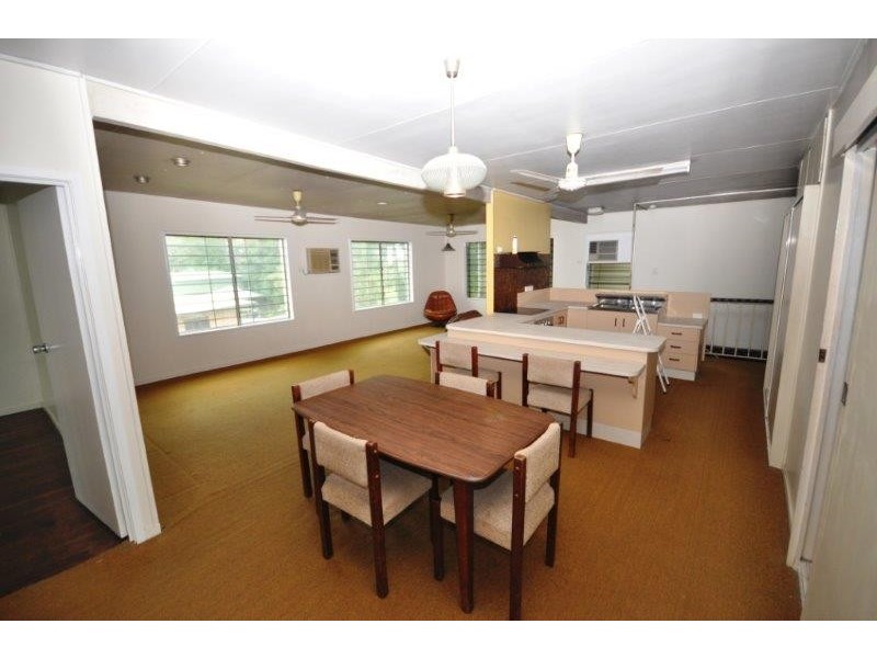 15 Britton Street, Trebonne QLD 4850