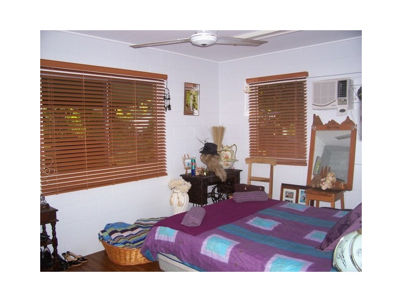 17 Mambrini Street, Halifax QLD 4850