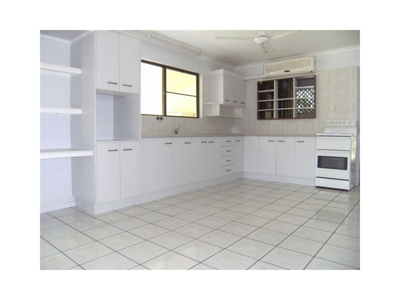 135 John Dory Street, Taylors Beach QLD 4850