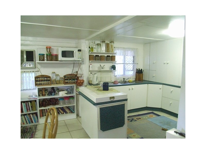 3 Crisps rd, Blackrock QLD 4850