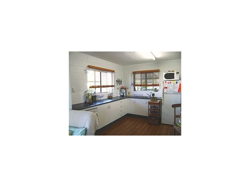17 Mambrini Street, Halifax QLD 4850
