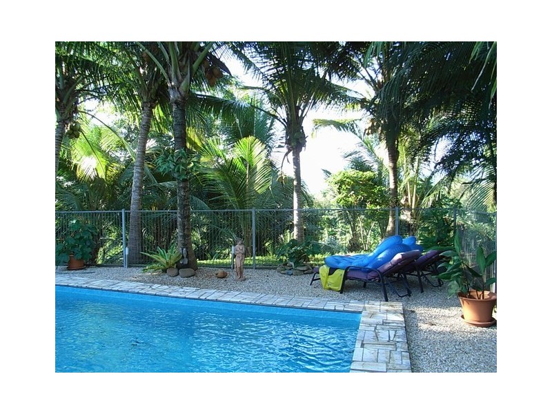 34 Old Bridge rd, Long Pocket QLD 4850