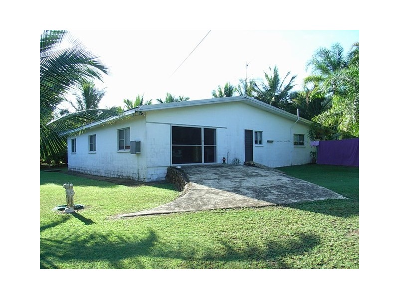 34 Old Bridge rd, Long Pocket QLD 4850