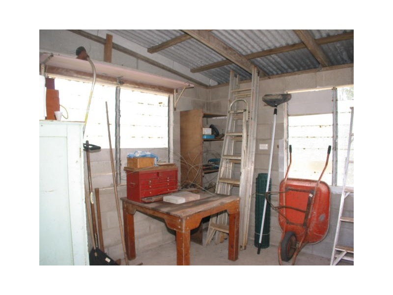 6 Crisps Road, Blackrock QLD 4850