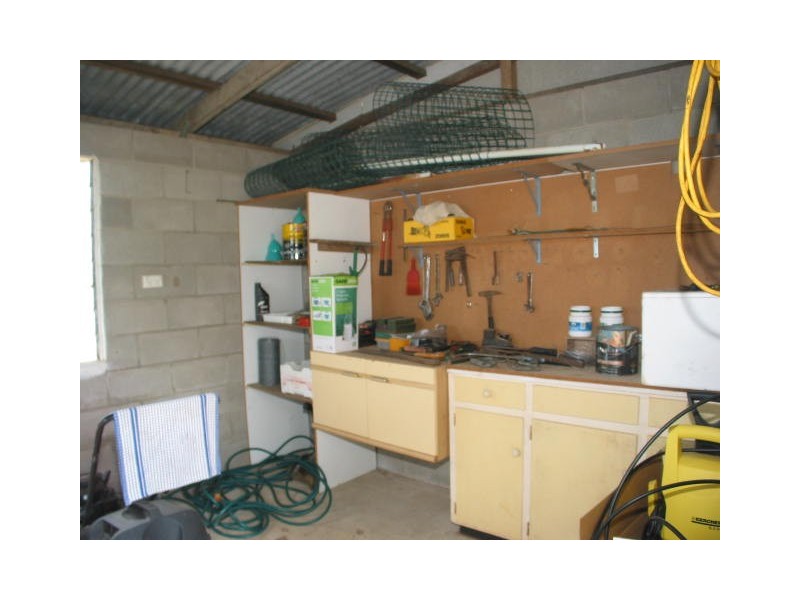 6 Crisps Road, Blackrock QLD 4850