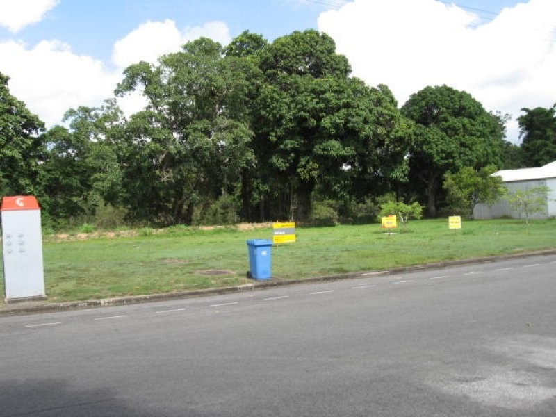 17 Macrossan Street, Halifax QLD 4850