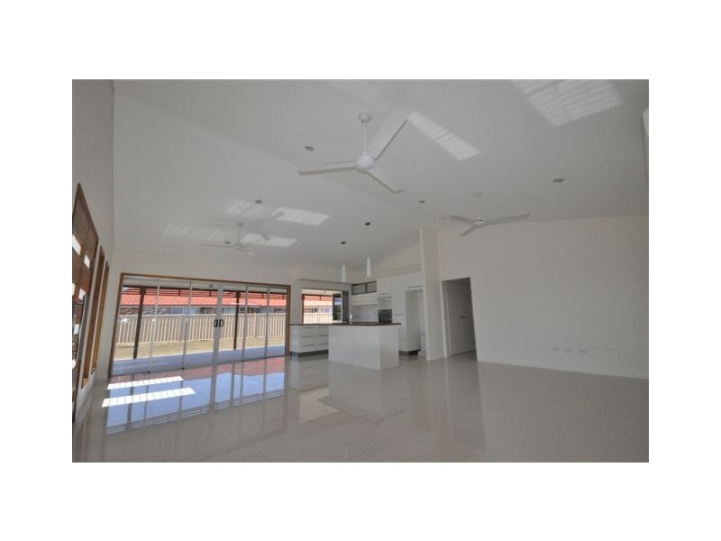 7 Rosella Street, Forrest Beach QLD 4850