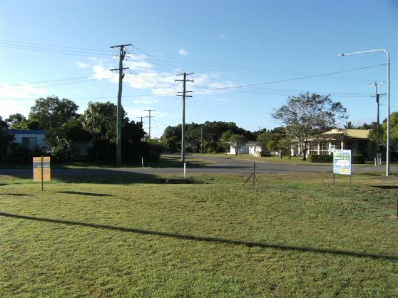 42 Wattle Street, Forrest Beach QLD 4850