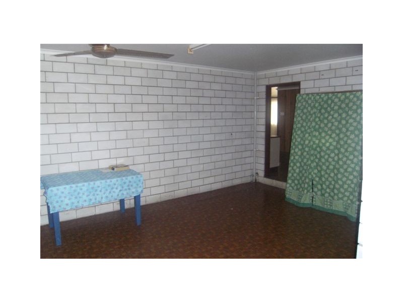 5 VON ALPIN, Ingham QLD 4850