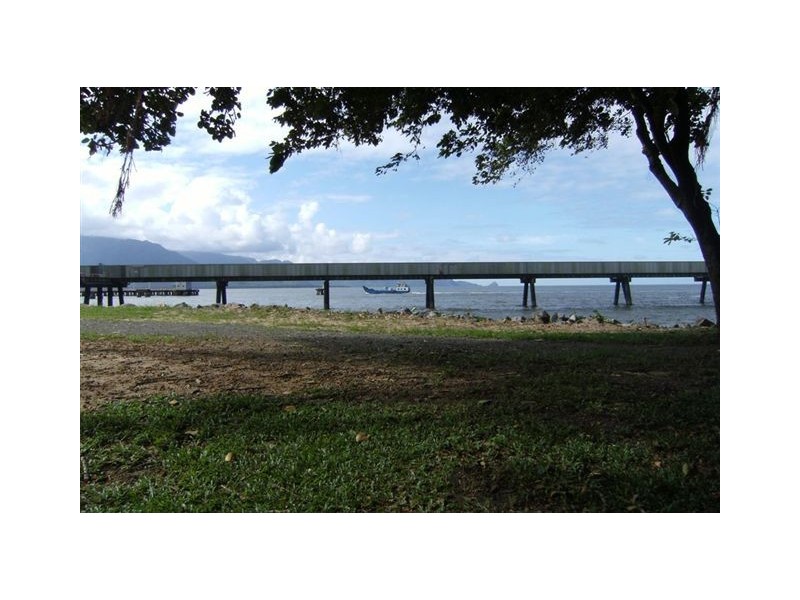 7 Bruce Parade, Lucinda QLD 4850