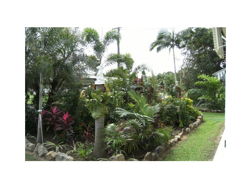 2 Yeldham, Ingham QLD 4850
