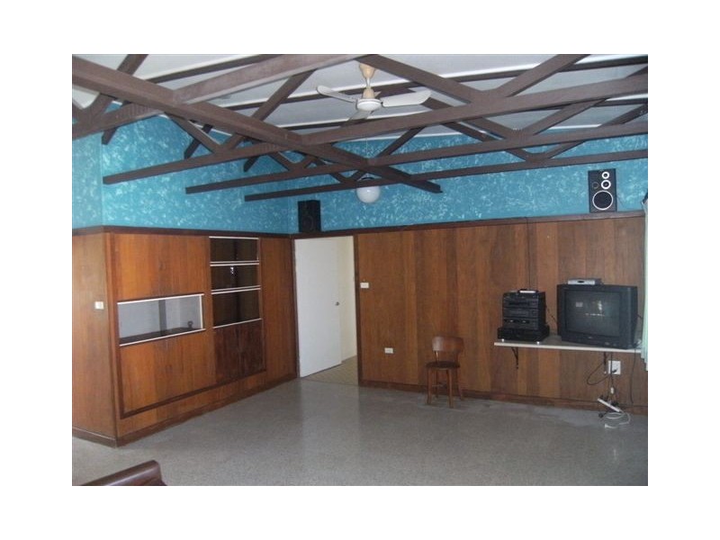 10 Mahoney, Ingham QLD 4850