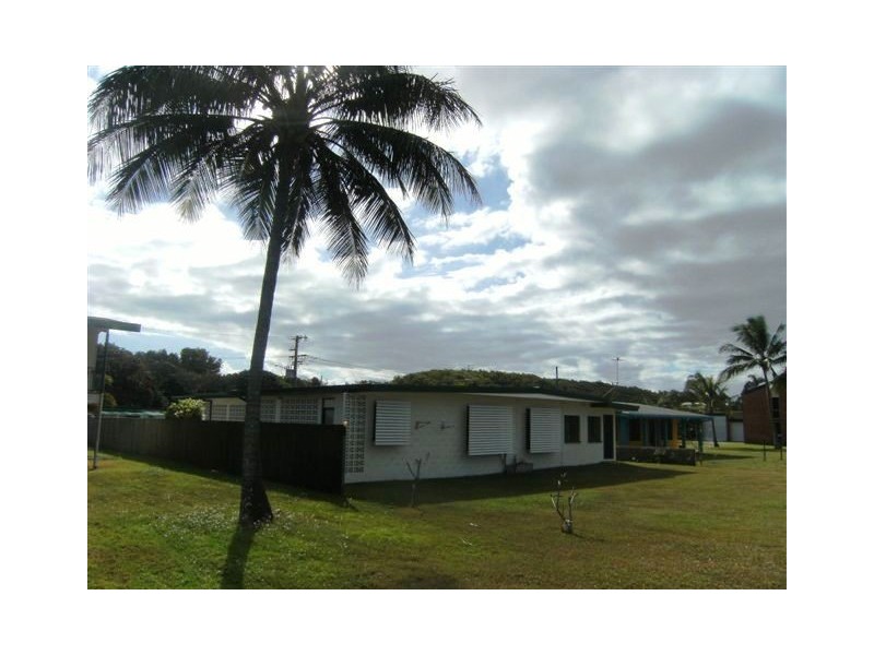 18 Allamanda Avenue, Forrest Beach QLD 4850